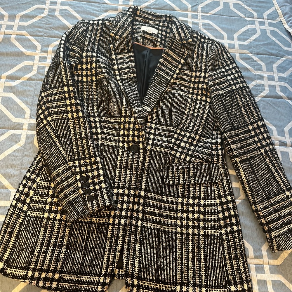 Stylish Black and White Plaid Women's Coat